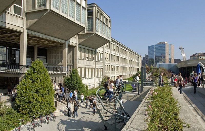 Université de Fribourg: Universitas Dwibahasa Unggulan di Swiss